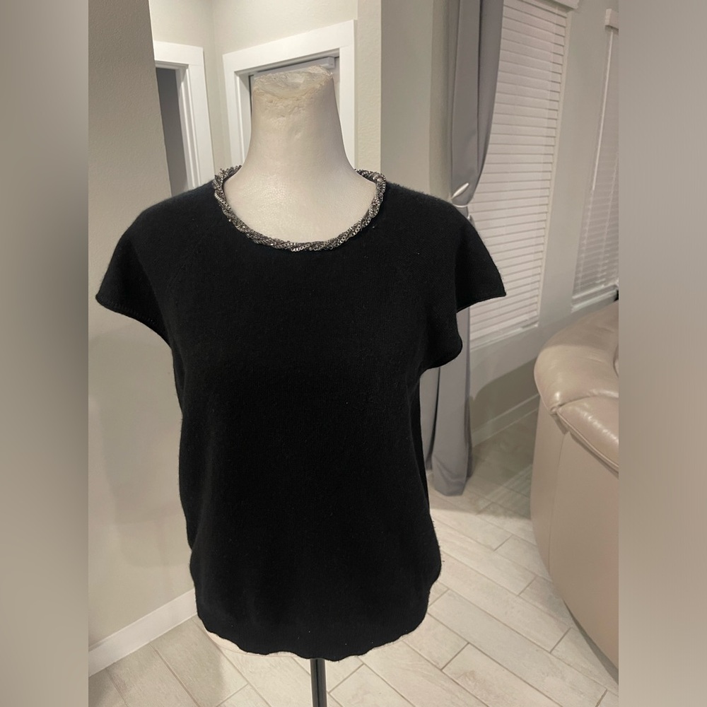 Neiman Marcus 100% cashmere embellished neck short sleeves soft top Sz M